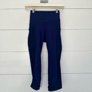 Lululemon Women’s 2 Blue Mesh Cropped Pants See Measurements